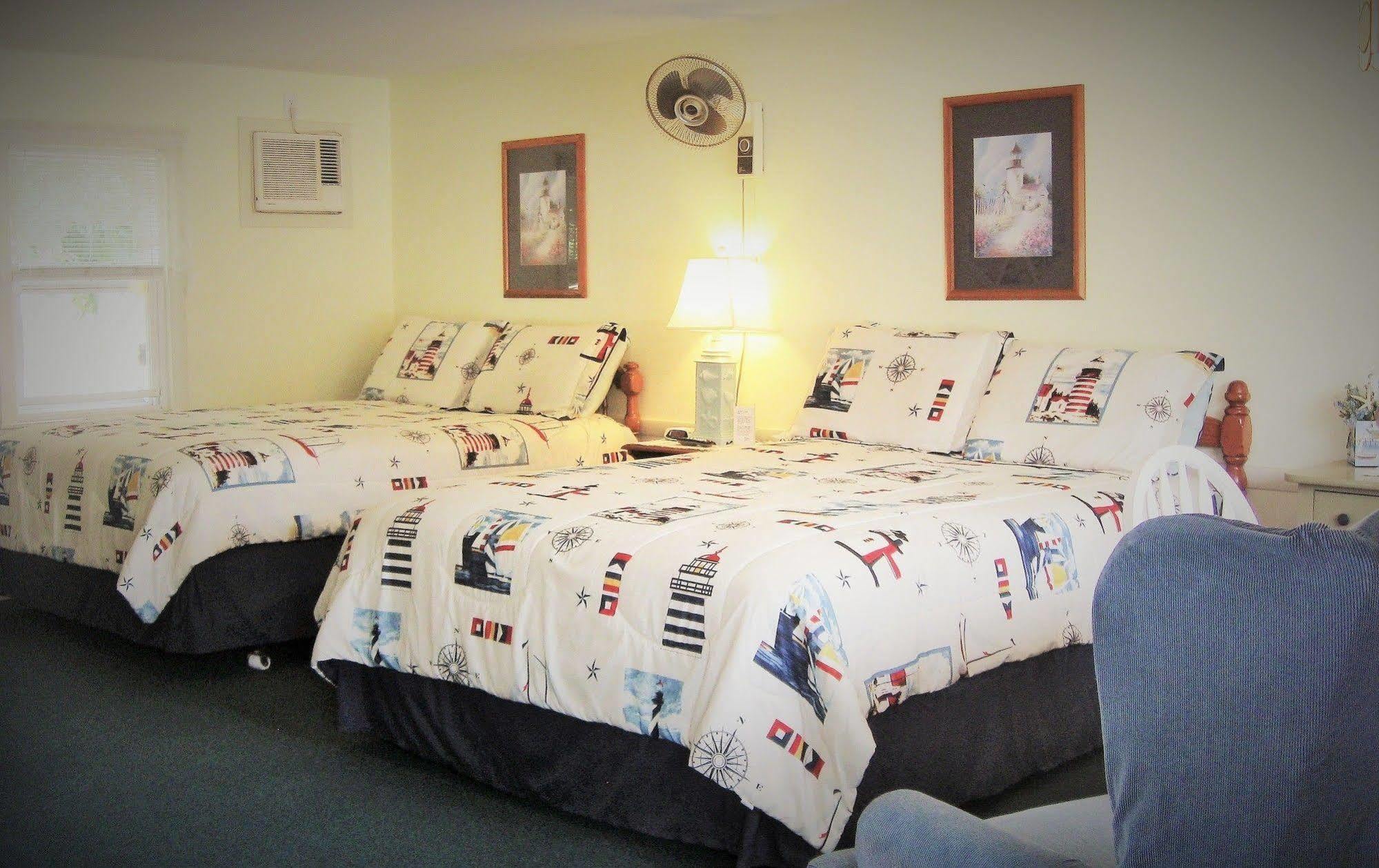 A Beach Breeze Inn West Harwich Buitenkant foto